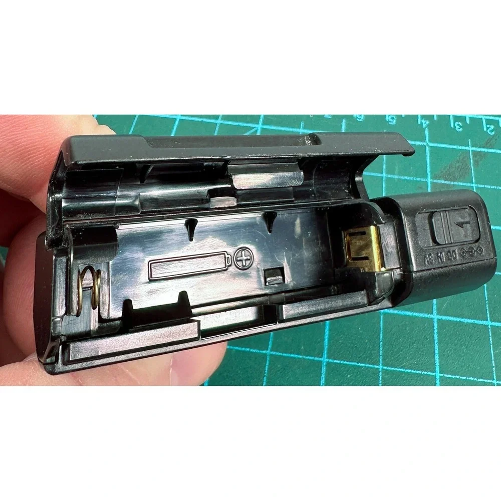 Sony EBP-16 External AA Battery Case for CD Walkman D-NE10 D-NE900 D-NE920 Black